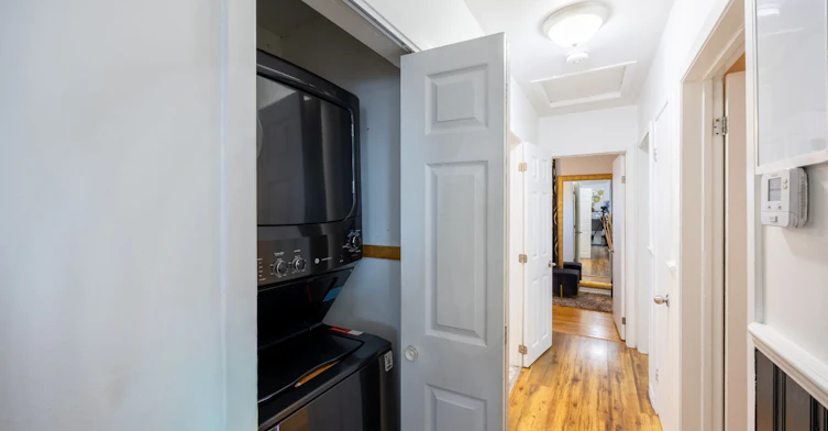 Main-324 College Avenue, Oshawa, ON, L1J 1S1 - 3