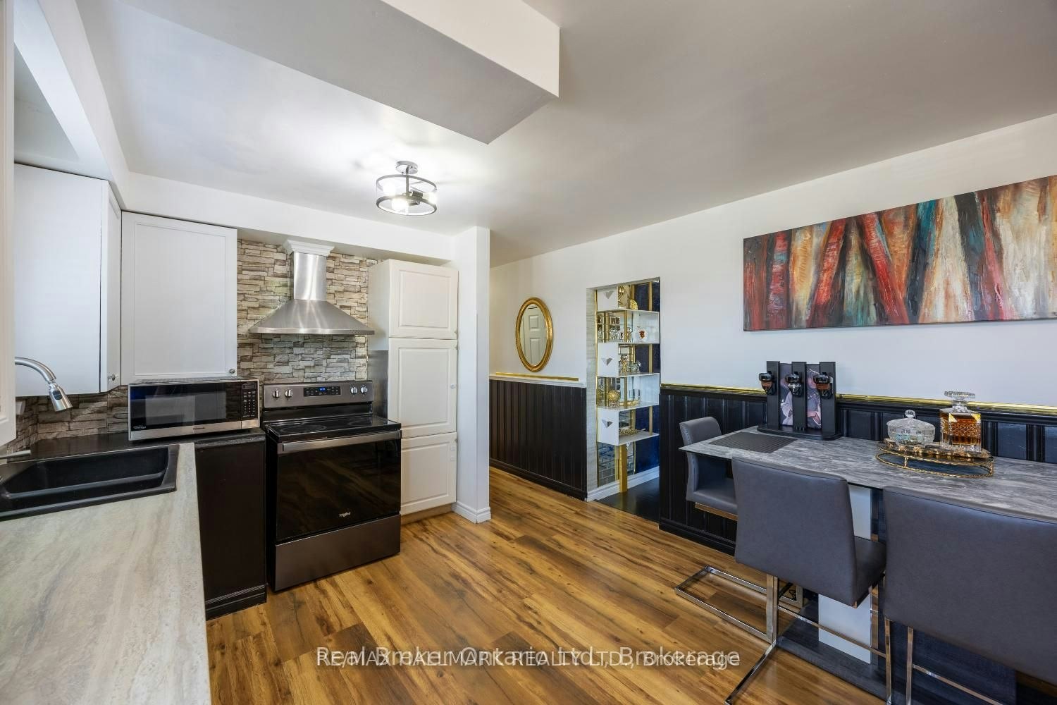 Main-324 College Avenue, Oshawa, ON, L1J 1S1 - 9