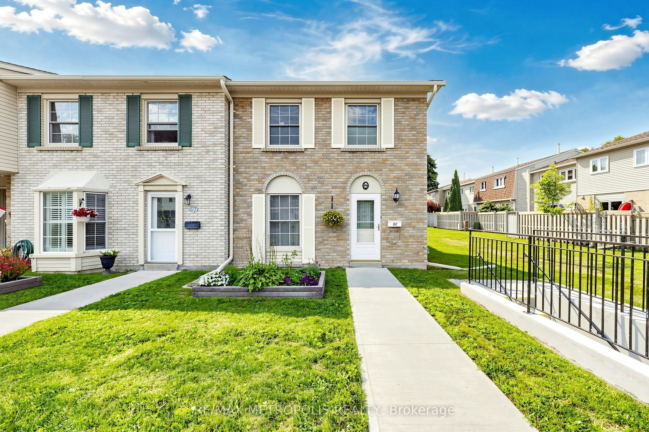 96-580 Eyer Drive, Pickering, ON, L1W 3B7