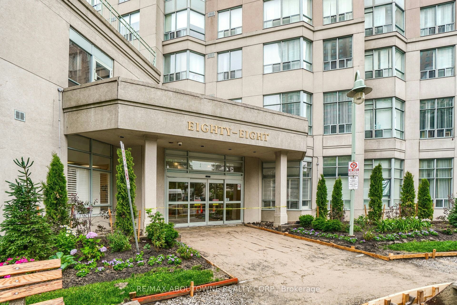 705-88 Corporate Drive, Toronto, ON, M1H 3G6