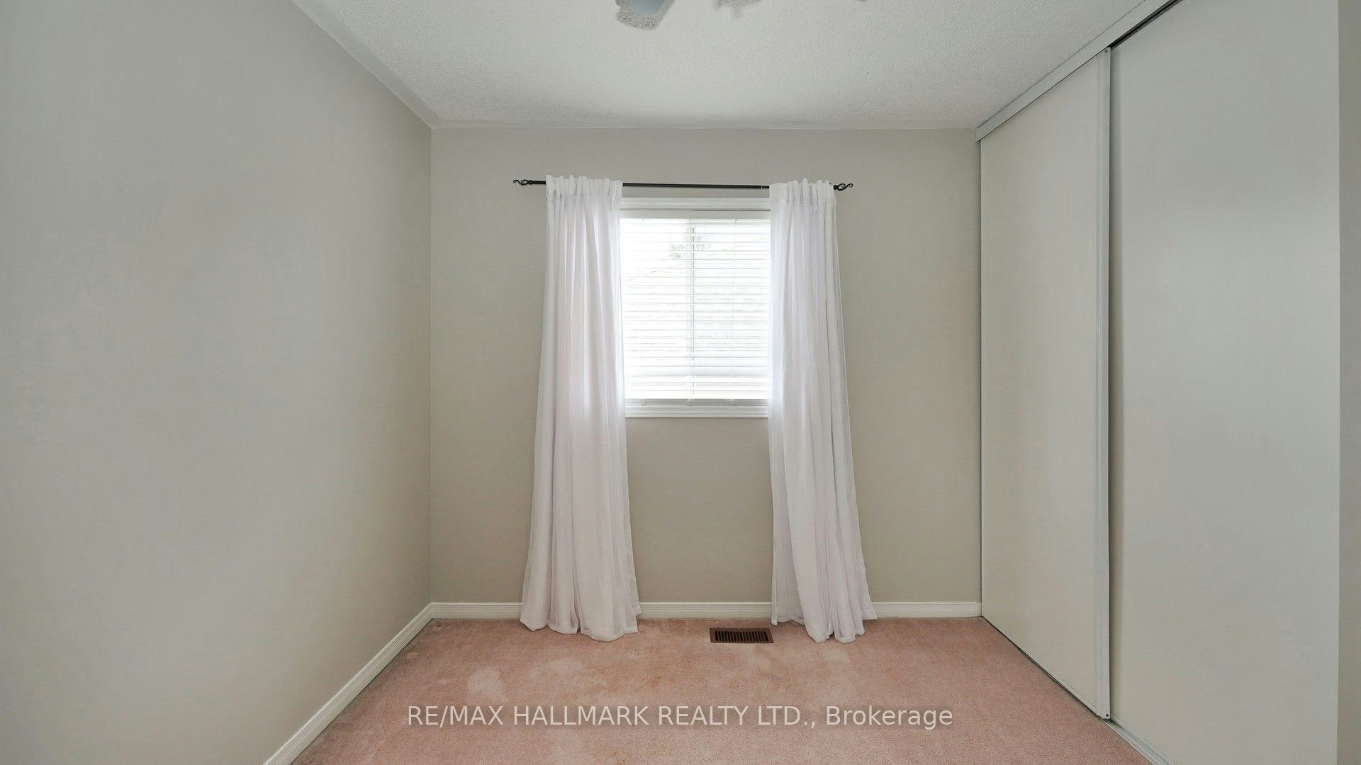 1035 Beatrice Street E, Oshawa, ON, L1K 2L3 - 32