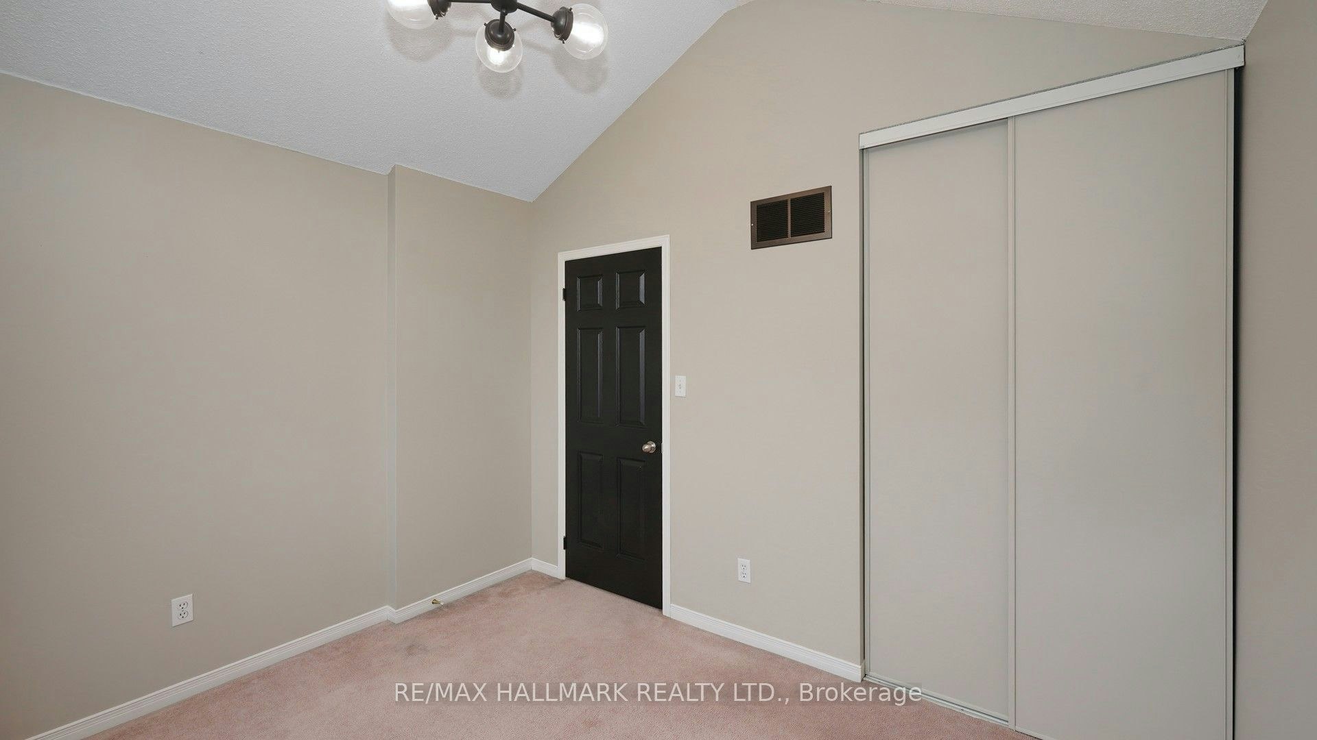 1035 Beatrice Street E, Oshawa, ON, L1K 2L3 - 31