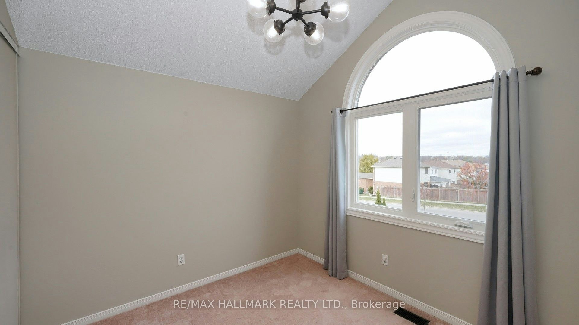 1035 Beatrice Street E, Oshawa, ON, L1K 2L3 - 29