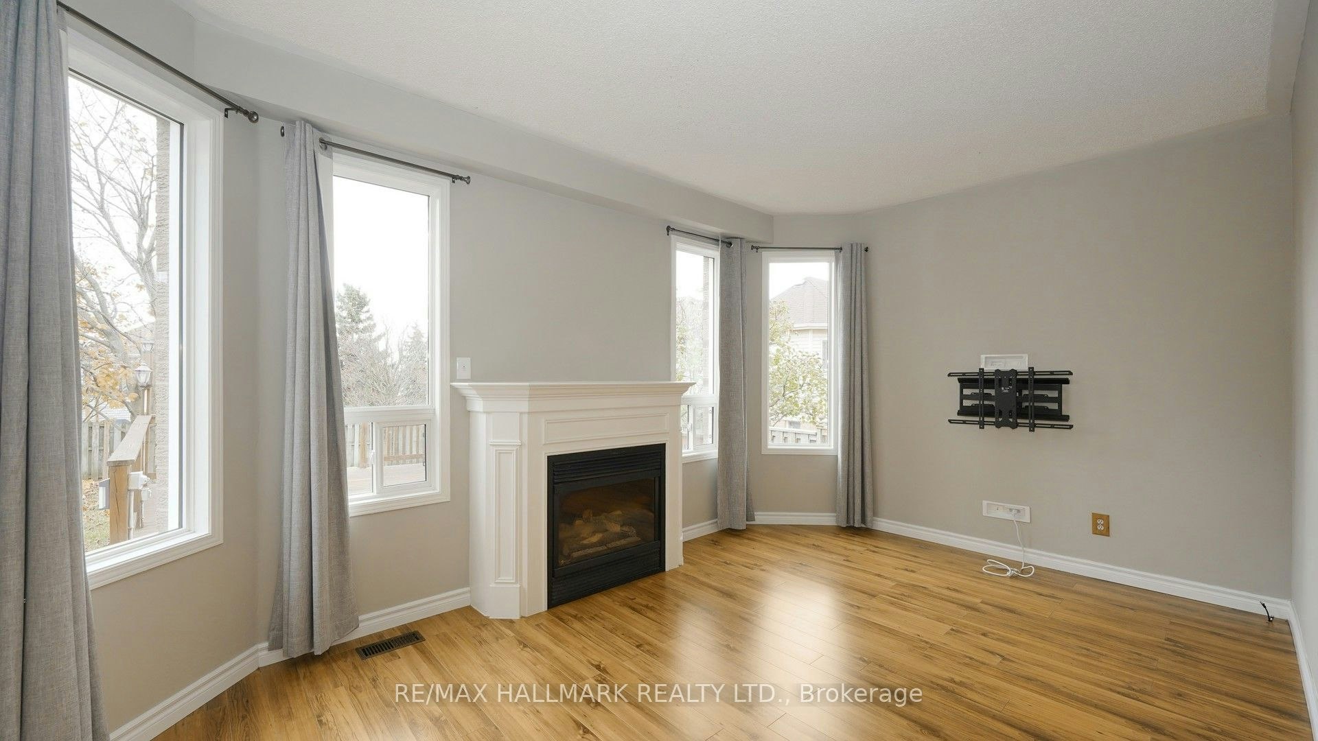 1035 Beatrice Street E, Oshawa, ON, L1K 2L3 - 10