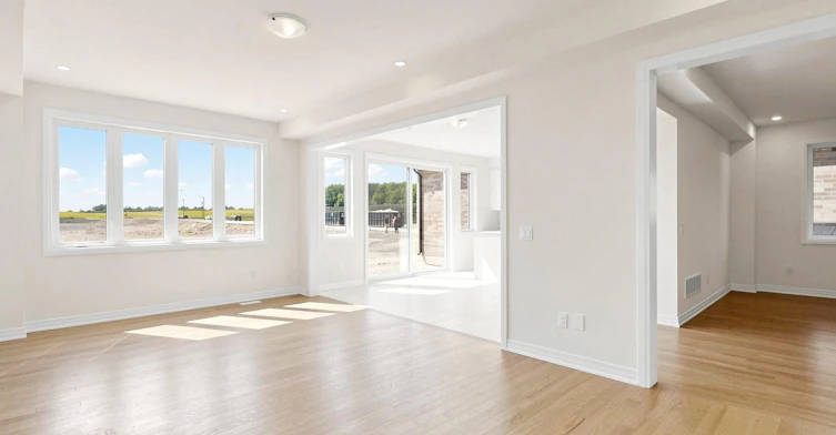 4 Sun Valley Street, Whitby, ON, L1M 2A7 - 3