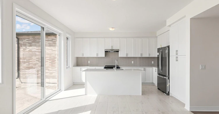 4 Sun Valley Street, Whitby, ON, L1M 2A7 - 10