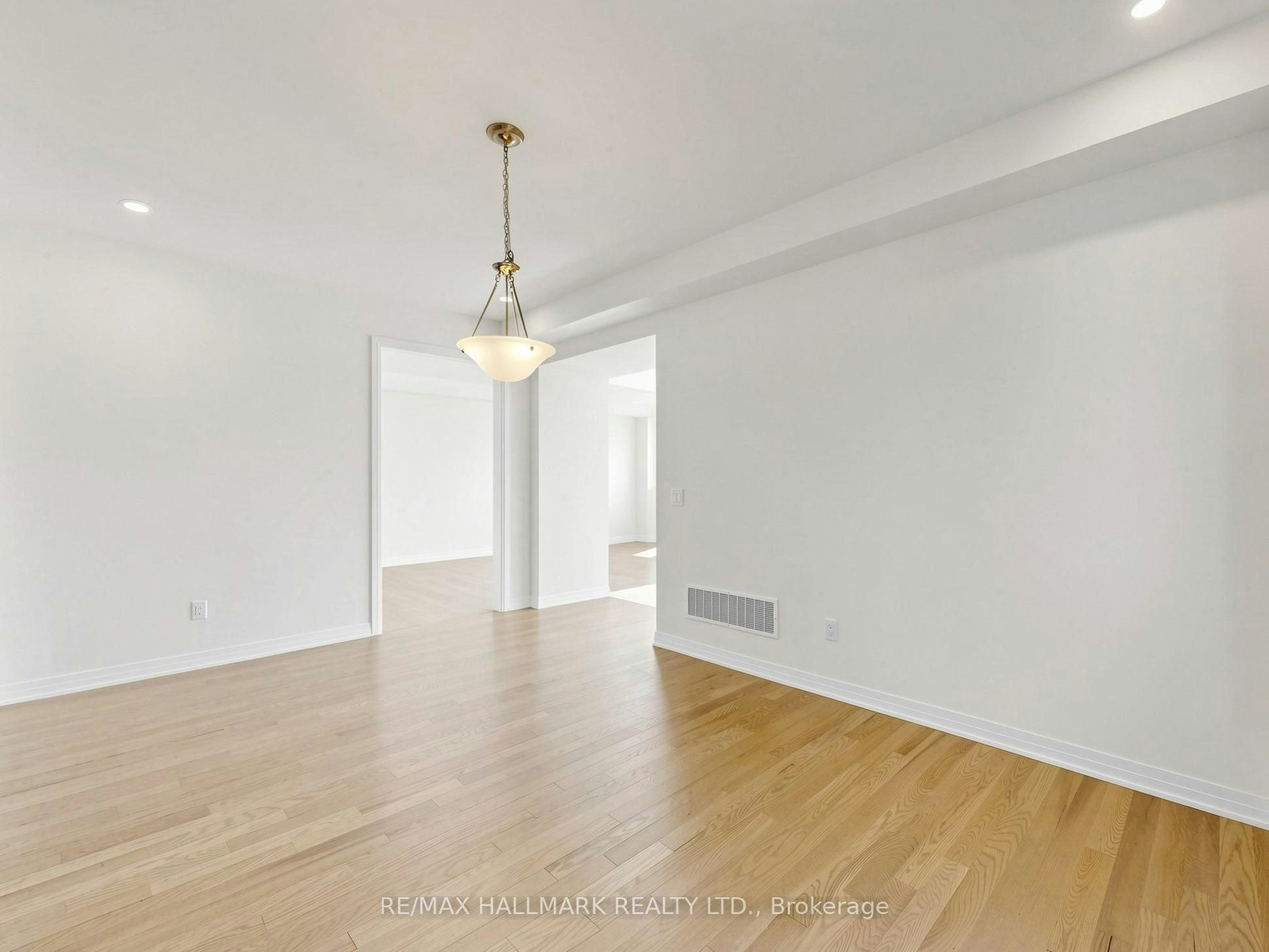 4 Sun Valley Street, Whitby, ON, L1M 2A7 - 8