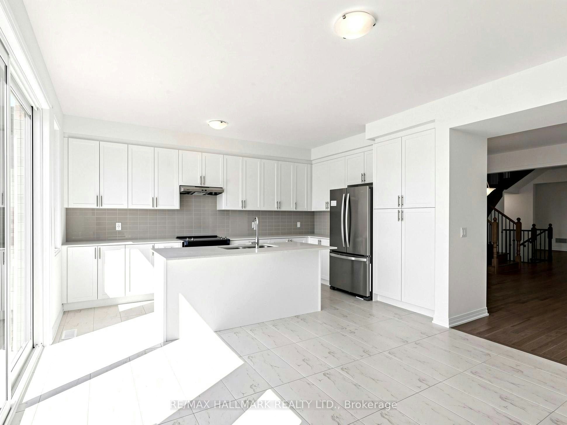 4 Sun Valley Street, Whitby, ON, L1M 2A7 - 14
