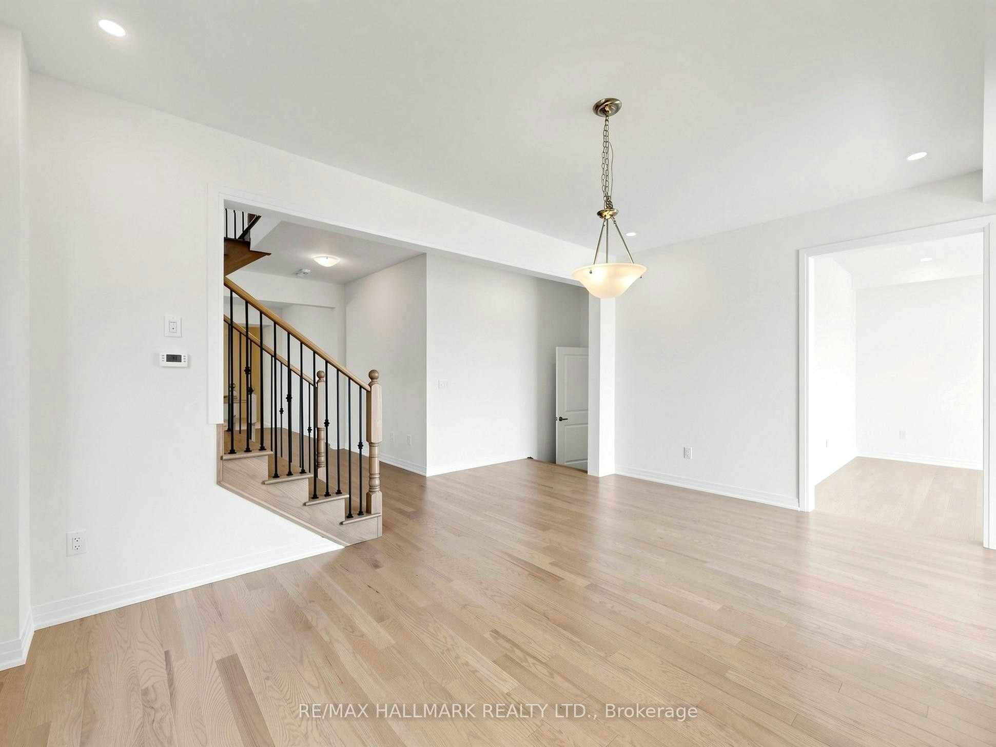 4 Sun Valley Street, Whitby, ON, L1M 2A7 - 9