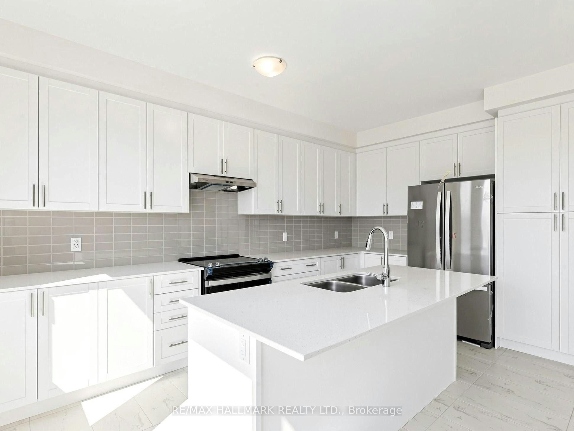 4 Sun Valley Street, Whitby, ON, L1M 2A7 - 15