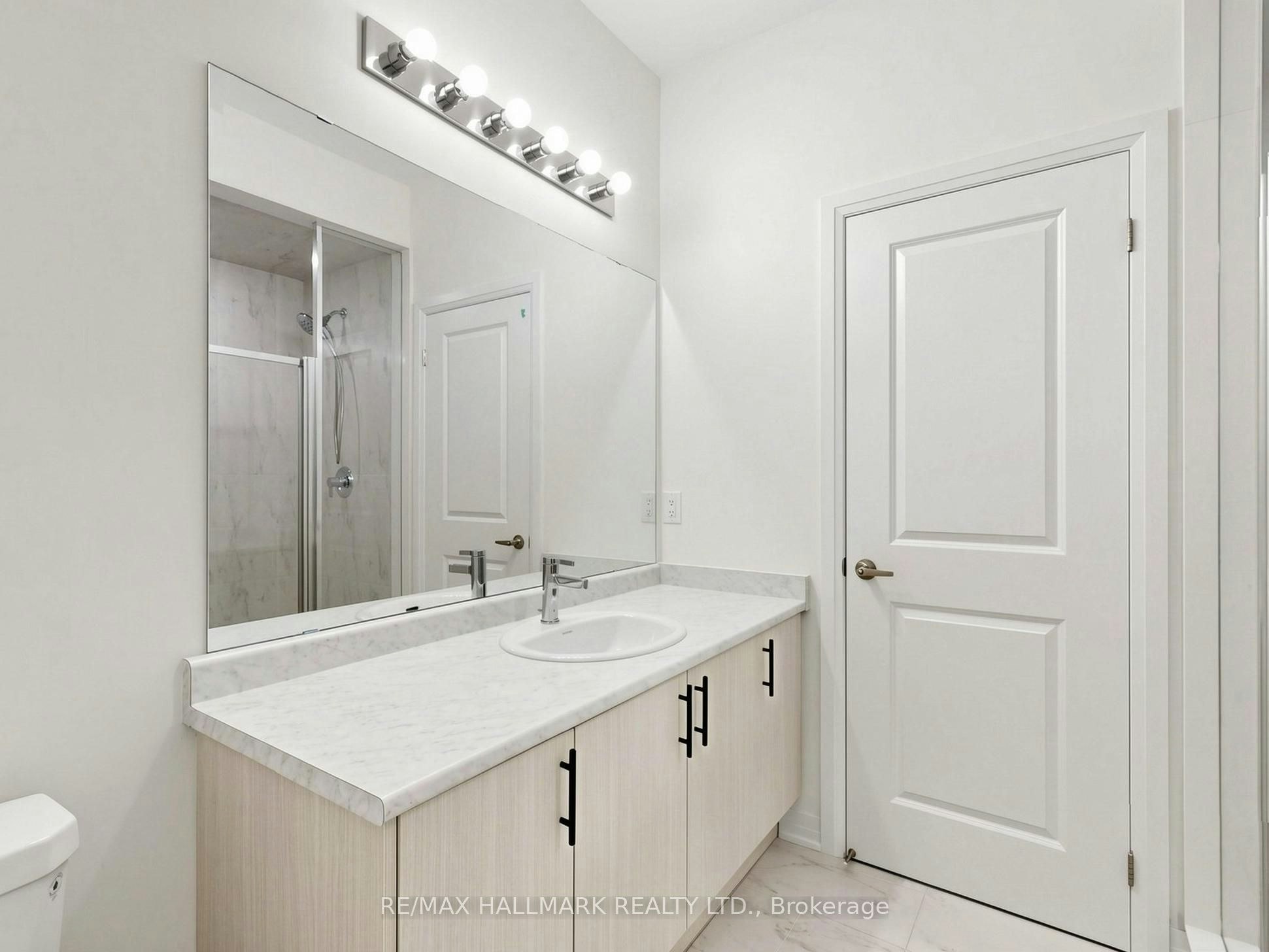 4 Sun Valley Street, Whitby, ON, L1M 2A7 - 44