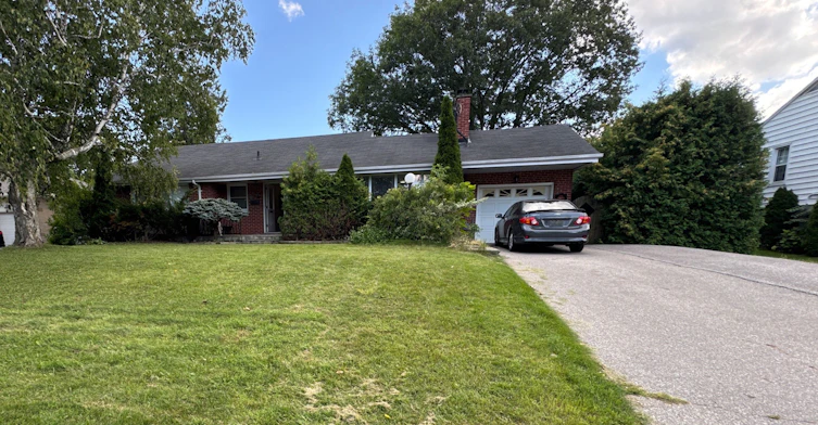 77 Churchill Avenue, Oshawa, ON, L1G 3K7