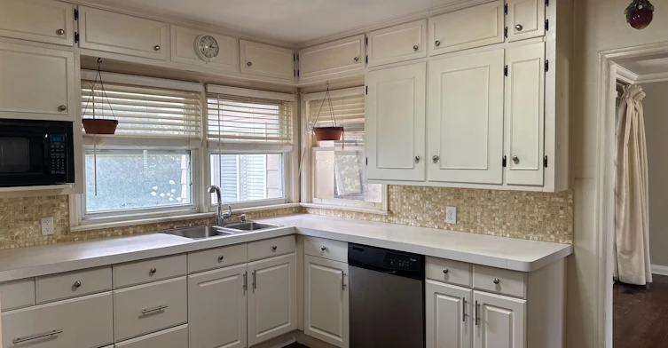 77 Churchill Avenue, Oshawa, ON, L1G 3K7 - 7