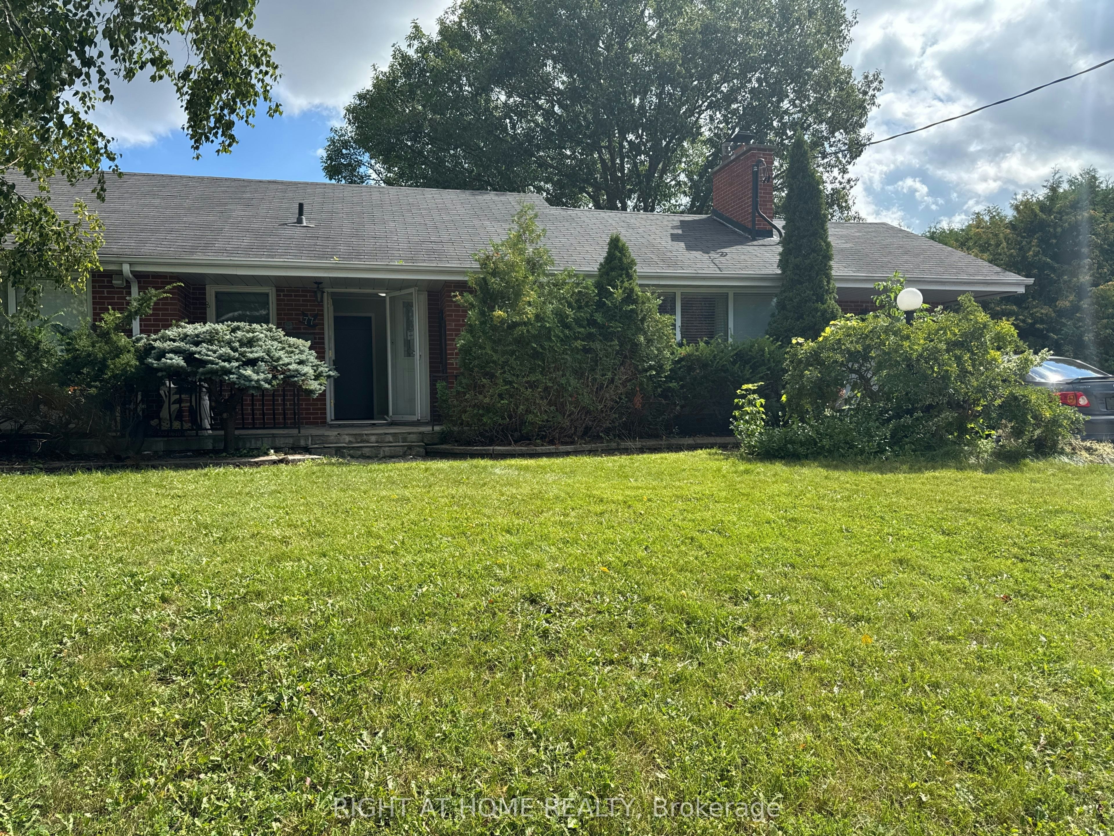 77 Churchill Avenue, Oshawa, ON, L1G 3K7 - 3