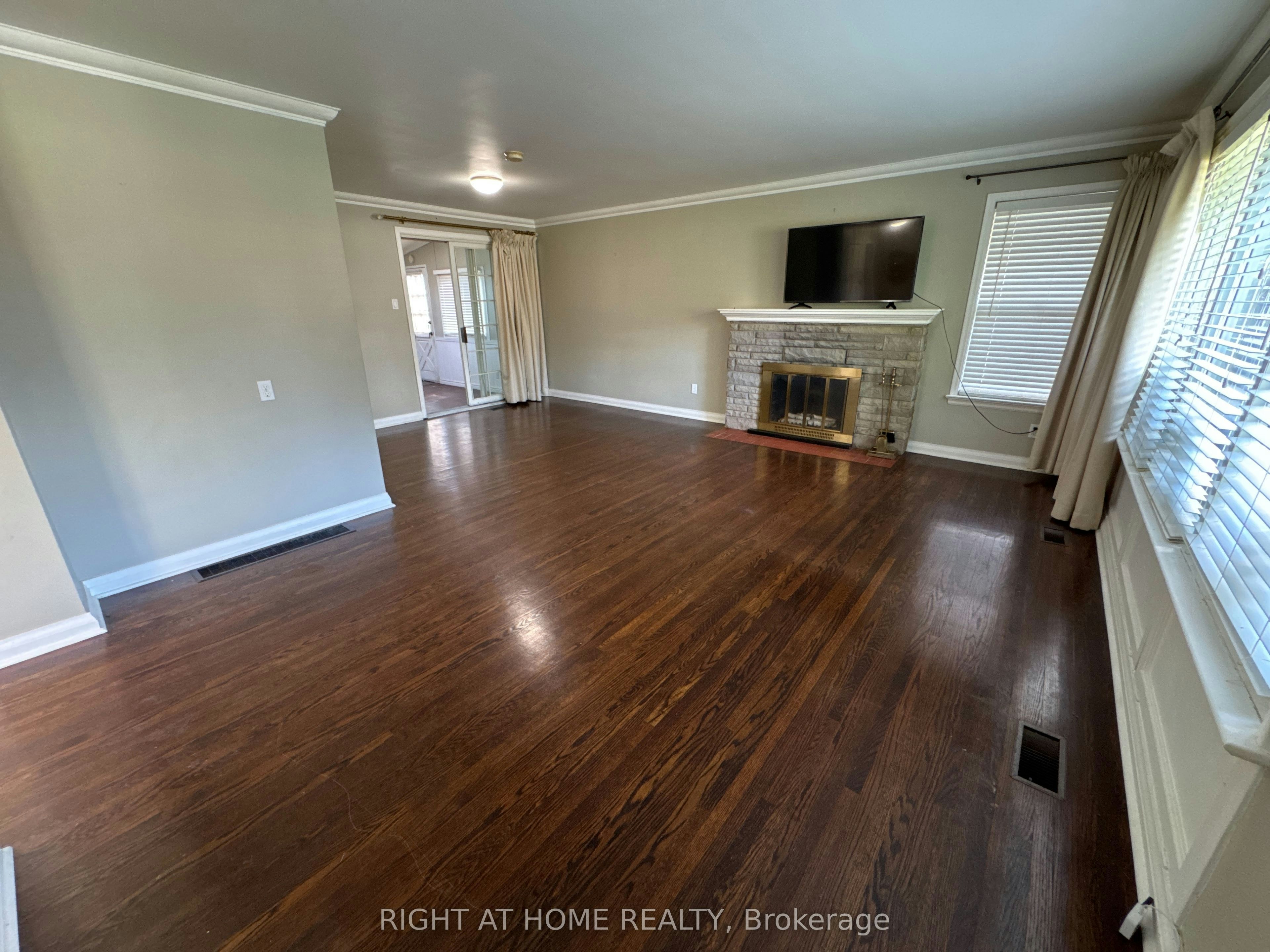 77 Churchill Avenue, Oshawa, ON, L1G 3K7 - 13