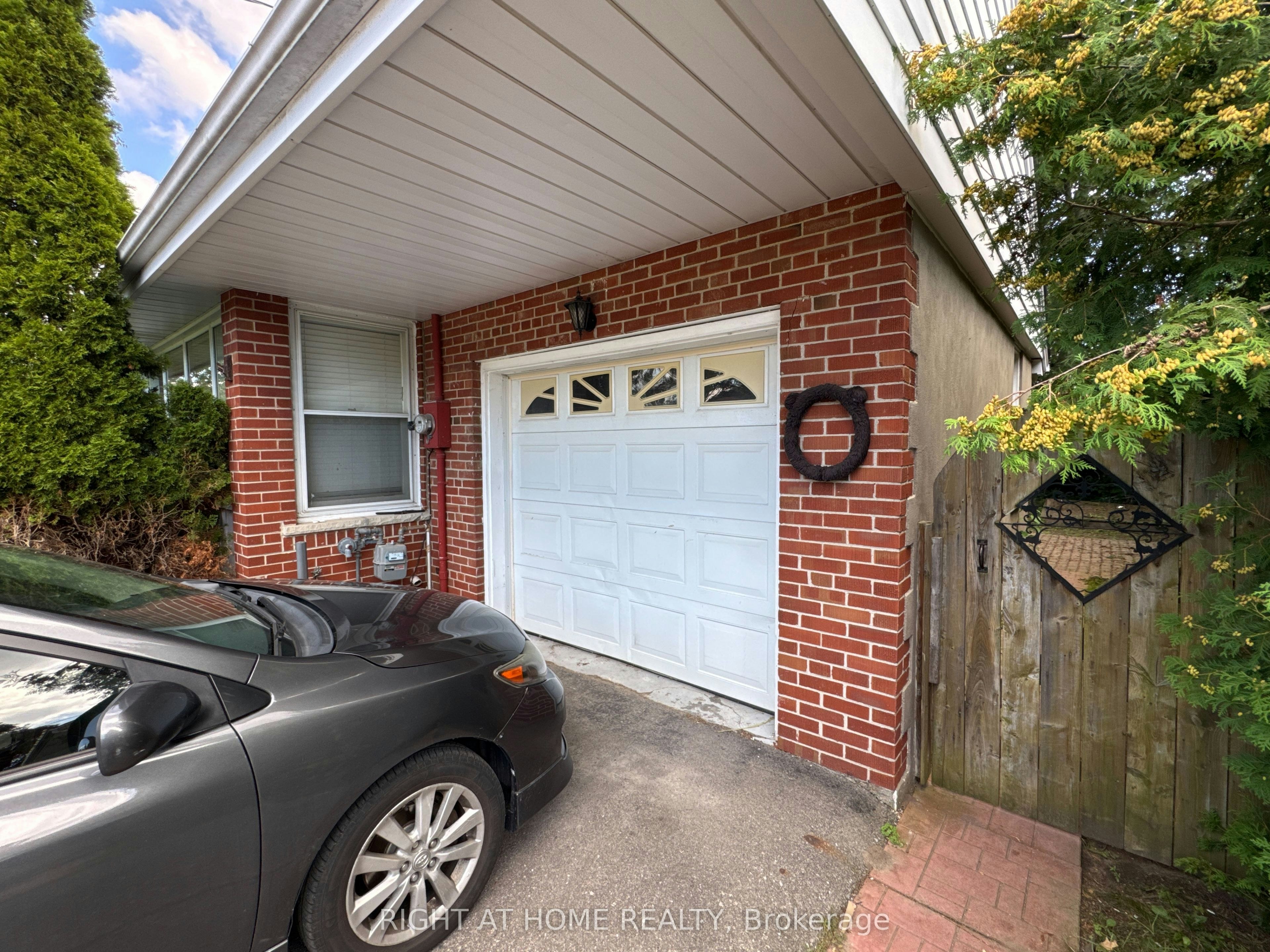 77 Churchill Avenue, Oshawa, ON, L1G 3K7 - 26