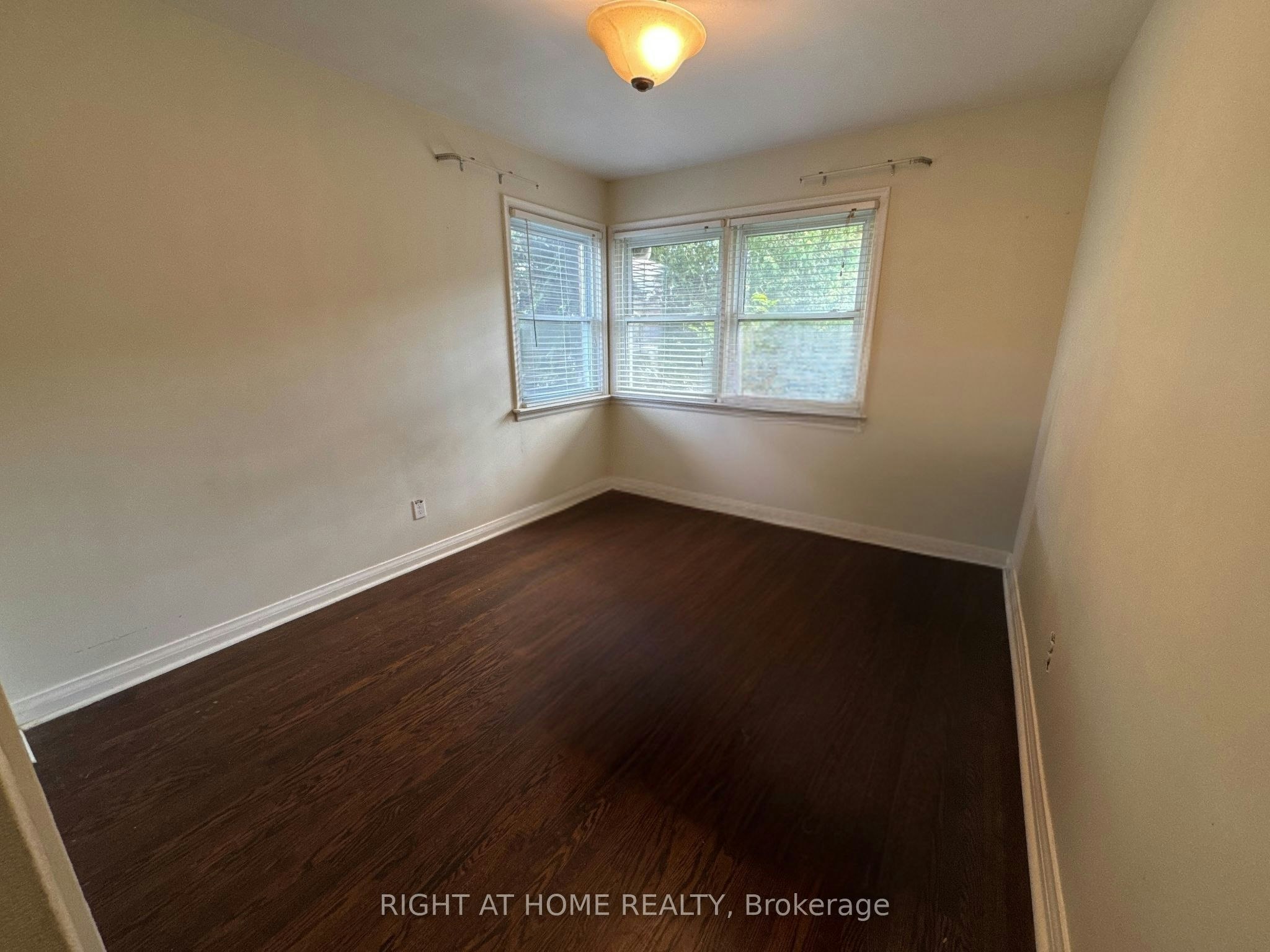 77 Churchill Avenue, Oshawa, ON, L1G 3K7 - 20