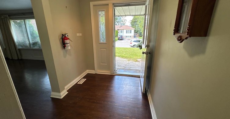 77 Churchill Avenue, Oshawa, ON, L1G 3K7 - 4
