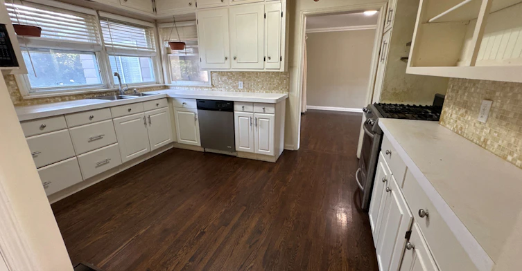 77 Churchill Avenue, Oshawa, ON, L1G 3K7 - 6