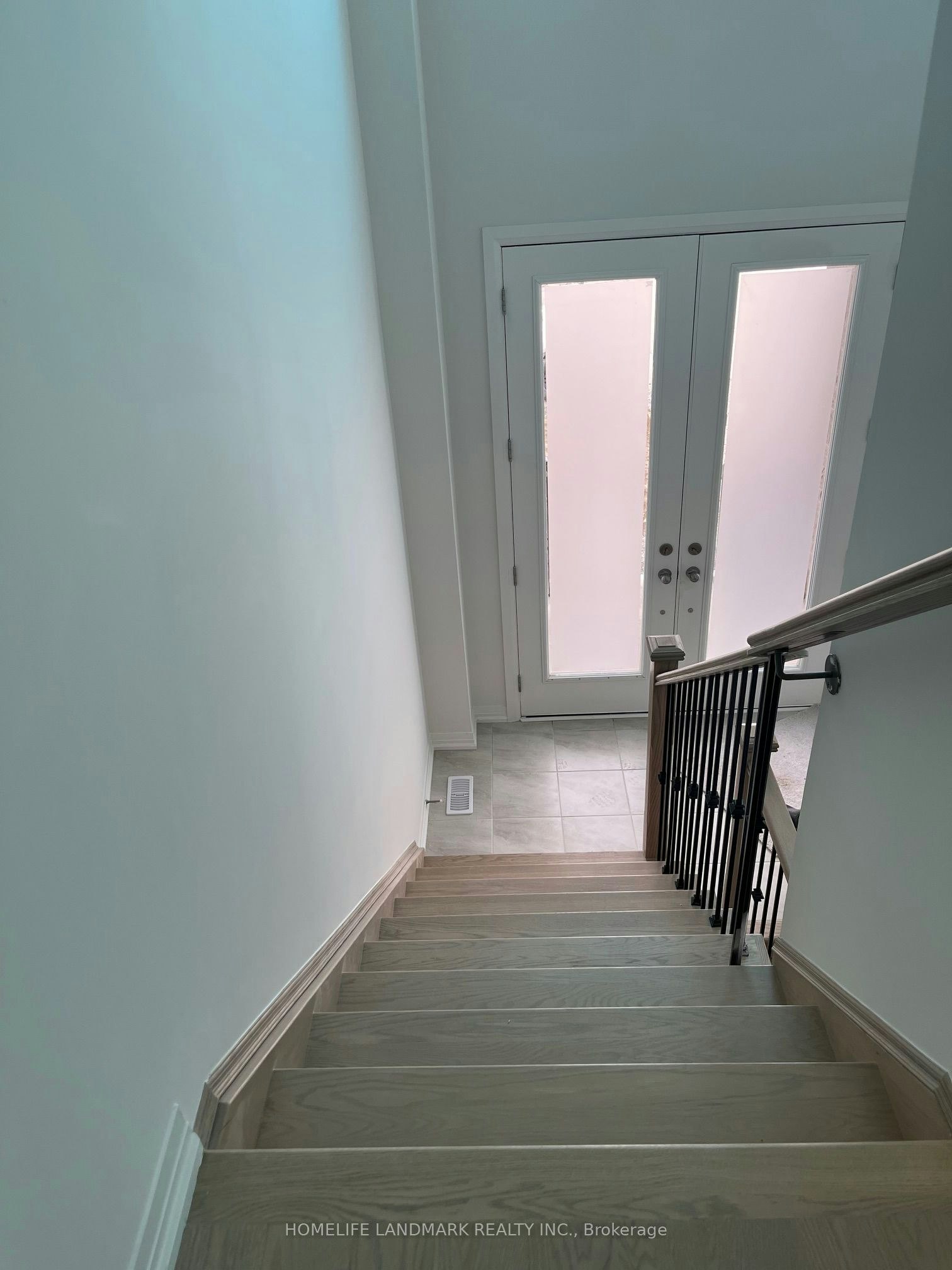 1040 Valhalla Terrace, Pickering, ON, L1X 0P8 - 2