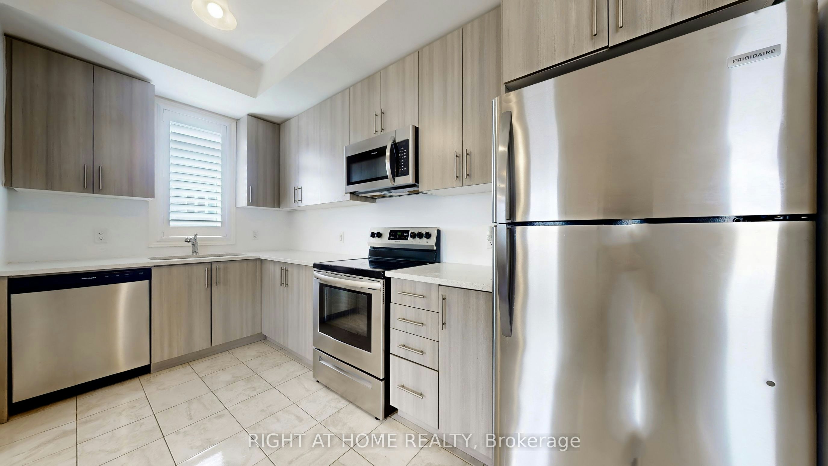 16-2710 William Jackson Drive E, Pickering, ON, L1X 0E6 - 16