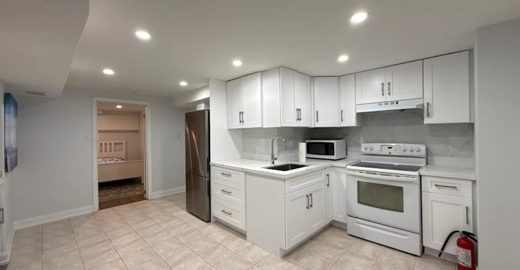 Lower-753 Glenforest Street, Oshawa, ON, L1J 5E9 - 3