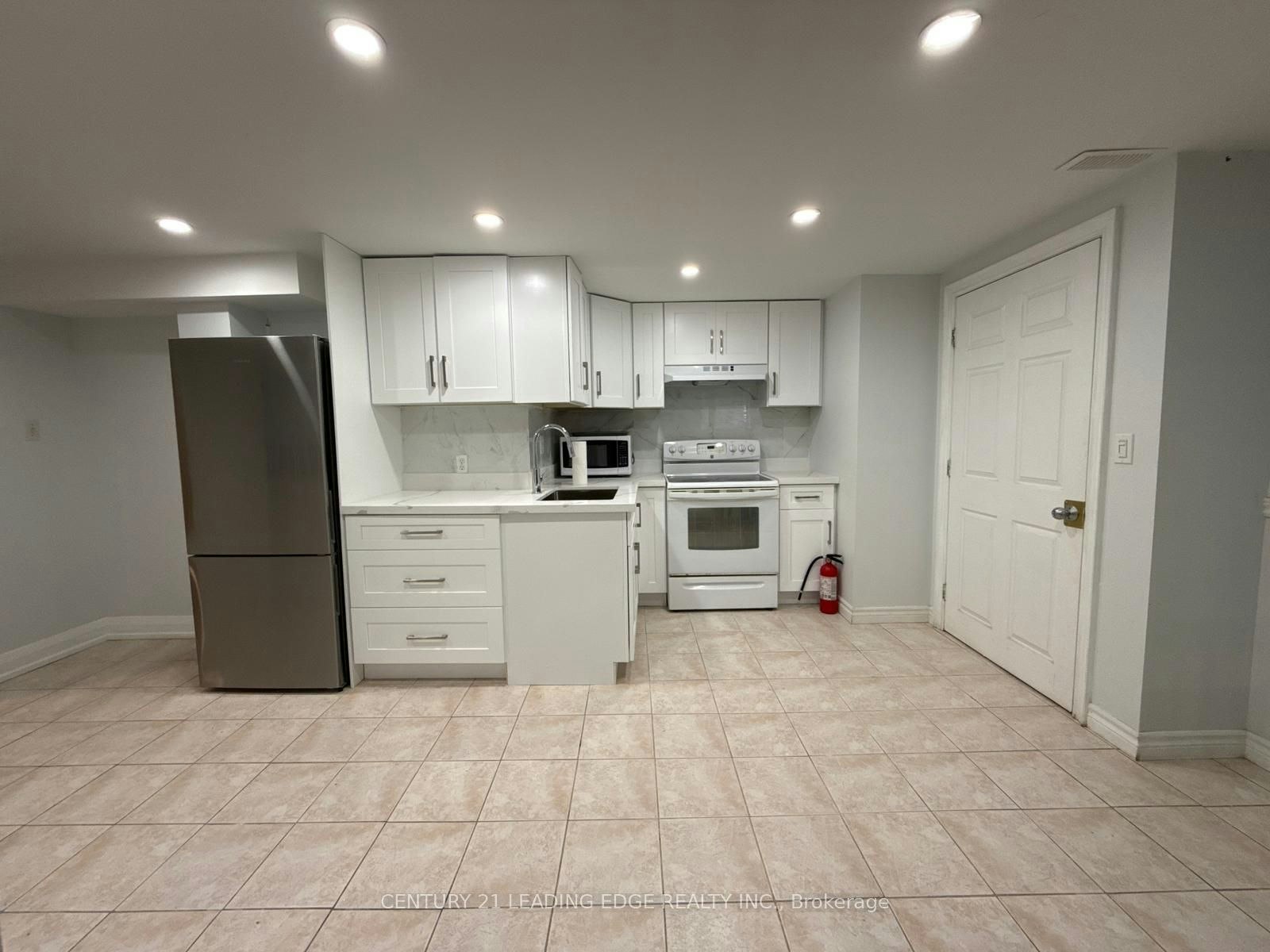 Lower-753 Glenforest Street, Oshawa, ON, L1J 5E9 - 2