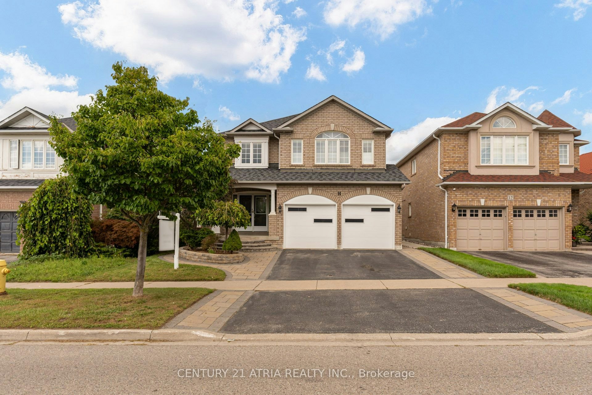 14 Robert Attersley Drive W, Whitby, ON, L1R 3E3