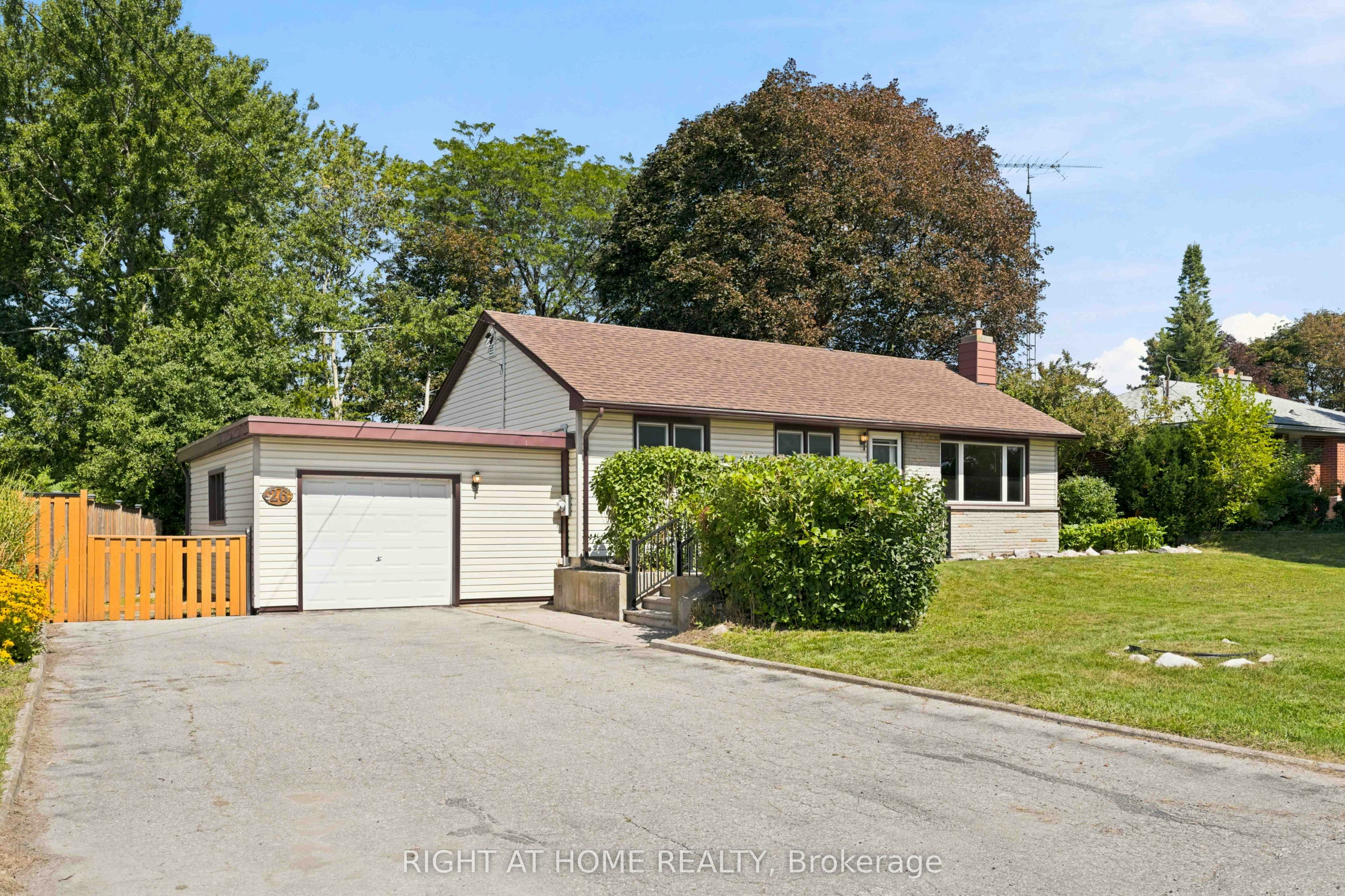 26 Phair Avenue, Clarington, ON, L1E 2W5