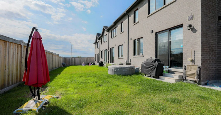 1090 Lockie Drive, Oshawa, ON, L1L 0R9 - 19