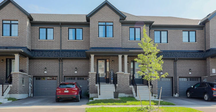 1090 Lockie Drive, Oshawa, ON, L1L 0R9