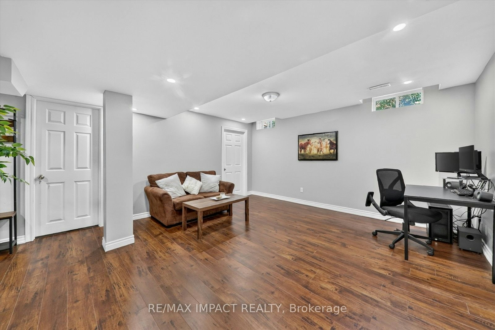 22 Canary Street, Whitby, ON, L1R 0K2 - 6