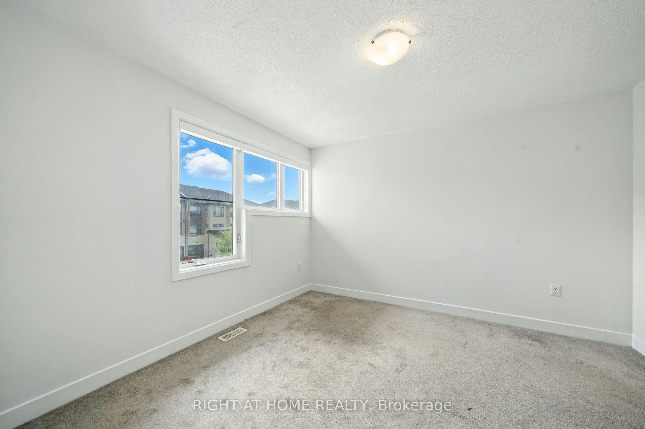 108 Vanier Street, Whitby, ON, L1R 0N3 - 17