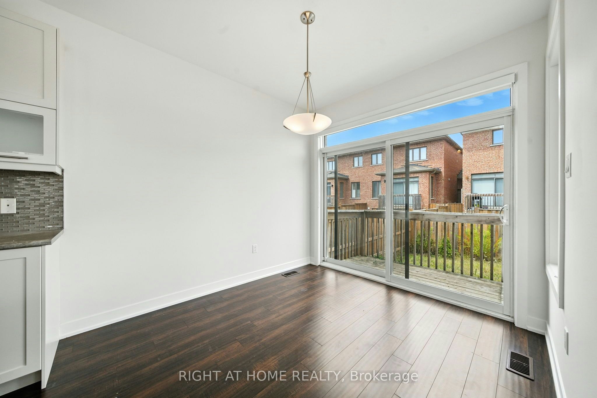 108 Vanier Street, Whitby, ON, L1R 0N3 - 11