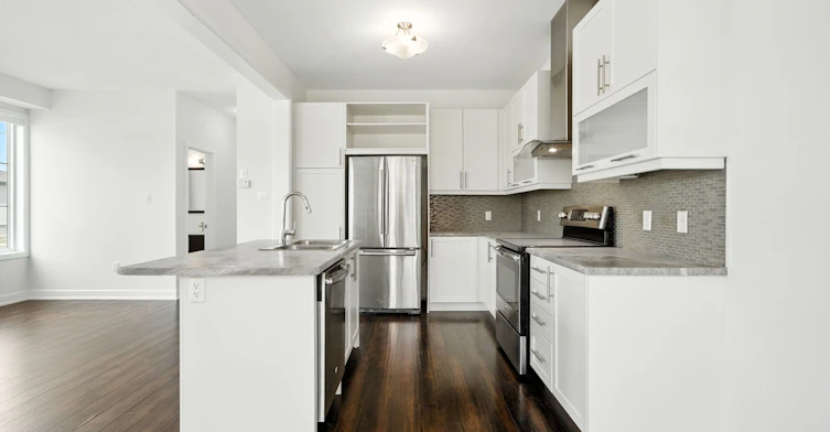108 Vanier Street, Whitby, ON, L1R 0N3 - 9