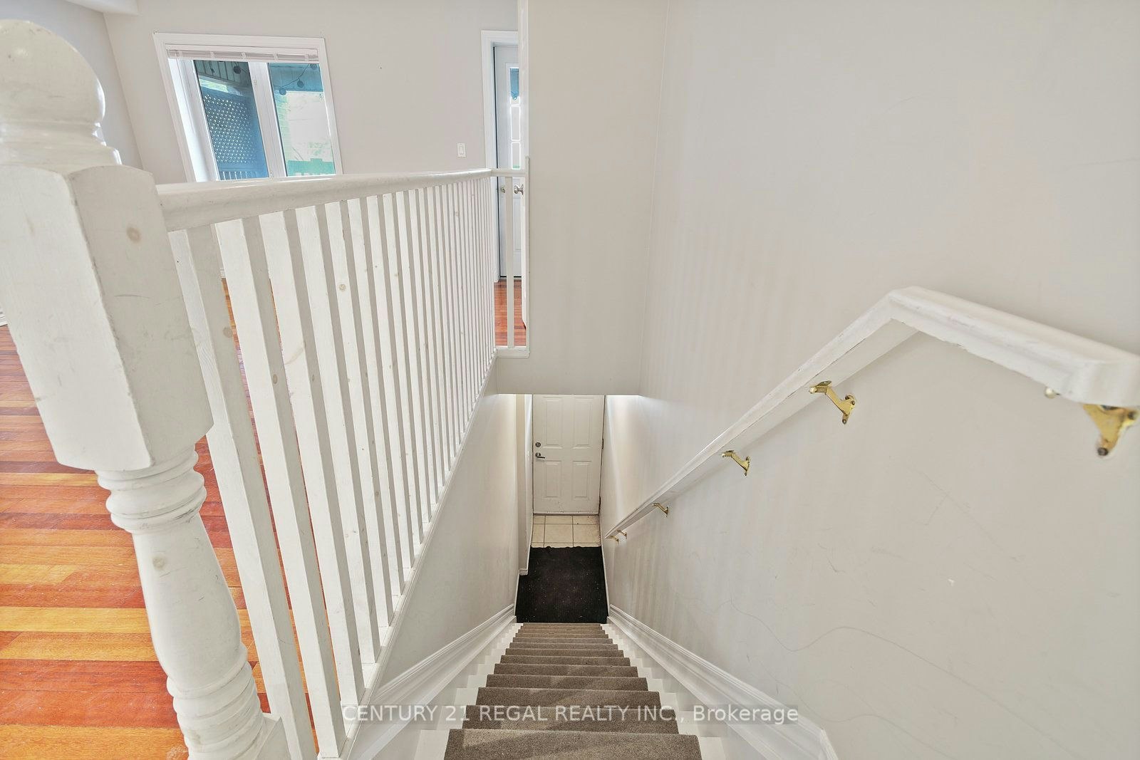 2nd Floor-1117 Queen Street E, Toronto, ON, M4M 1K9 - 30