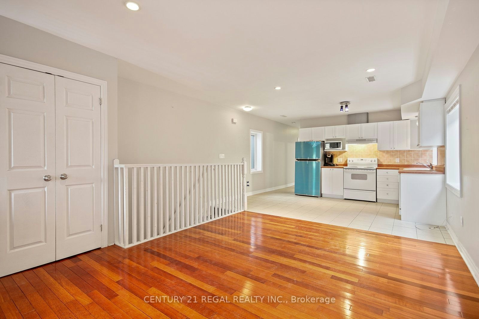 2nd Floor-1117 Queen Street E, Toronto, ON, M4M 1K9 - 14