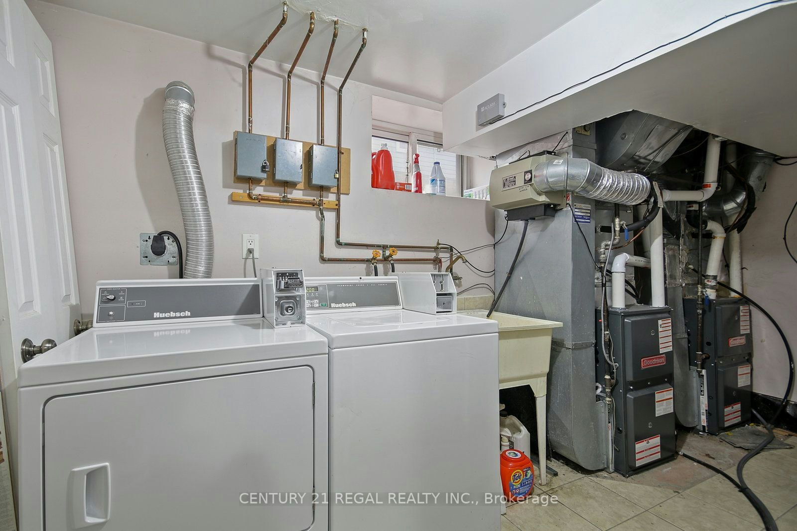 2nd Floor-1117 Queen Street E, Toronto, ON, M4M 1K9 - 34
