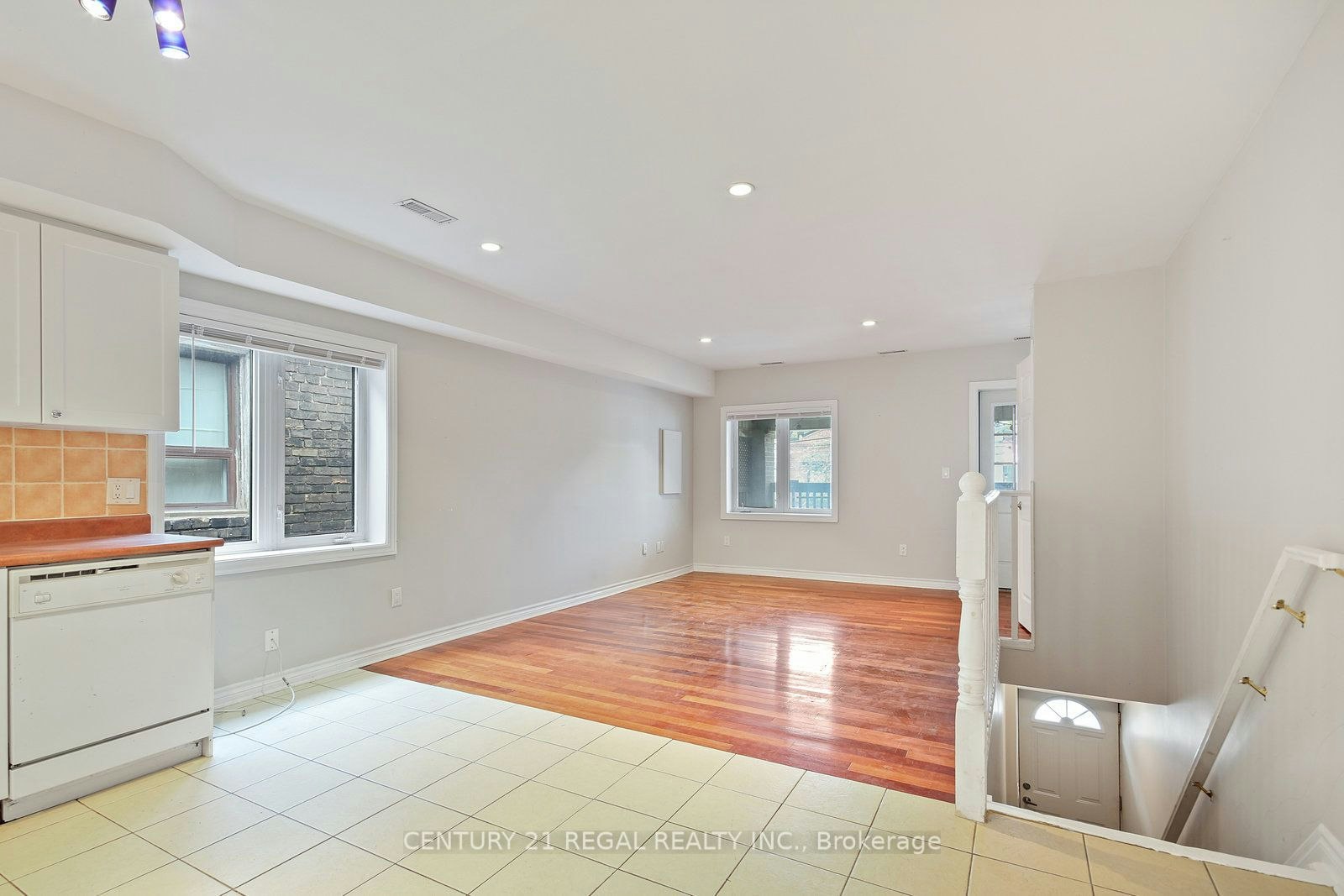 2nd Floor-1117 Queen Street E, Toronto, ON, M4M 1K9 - 12