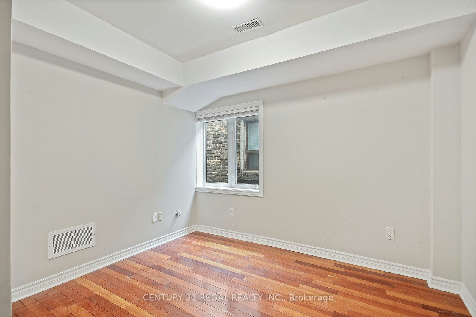 2nd Floor-1117 Queen Street E, Toronto, ON, M4M 1K9 - 16