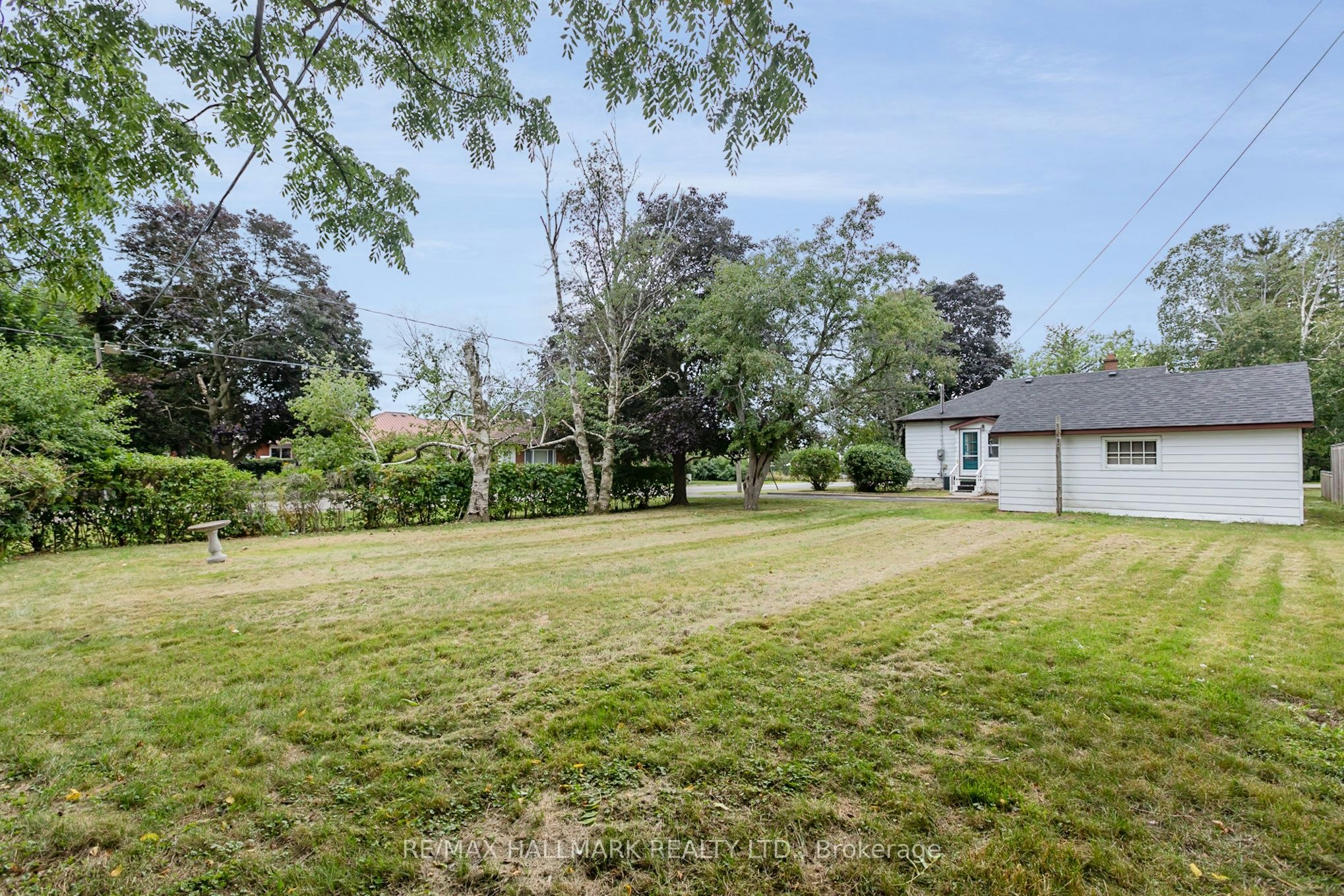 Upper-201 High Street, Whitby, ON, L1N 5H5 - 17