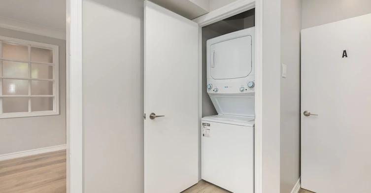 Upper-201 High Street, Whitby, ON, L1N 5H5 - 8