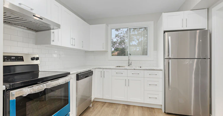 Upper-201 High Street, Whitby, ON, L1N 5H5 - 9