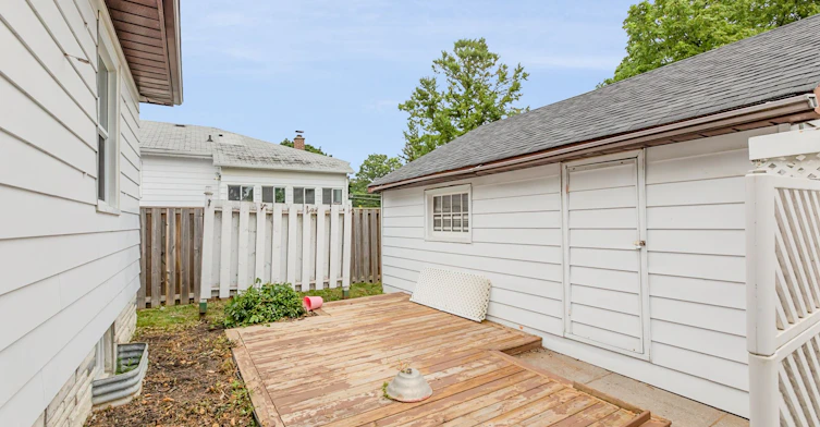 Upper-201 High Street, Whitby, ON, L1N 5H5 - 4