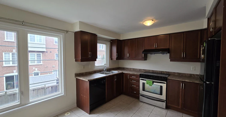 49 Ferguson Street, Toronto, ON, M1L 0C9 - 9