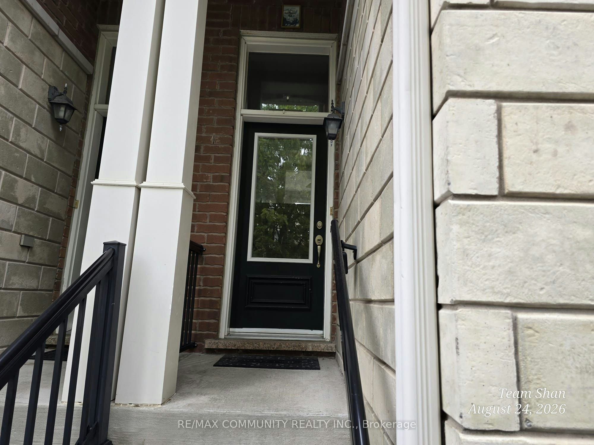 49 Ferguson Street, Toronto, ON, M1L 0C9 - 4