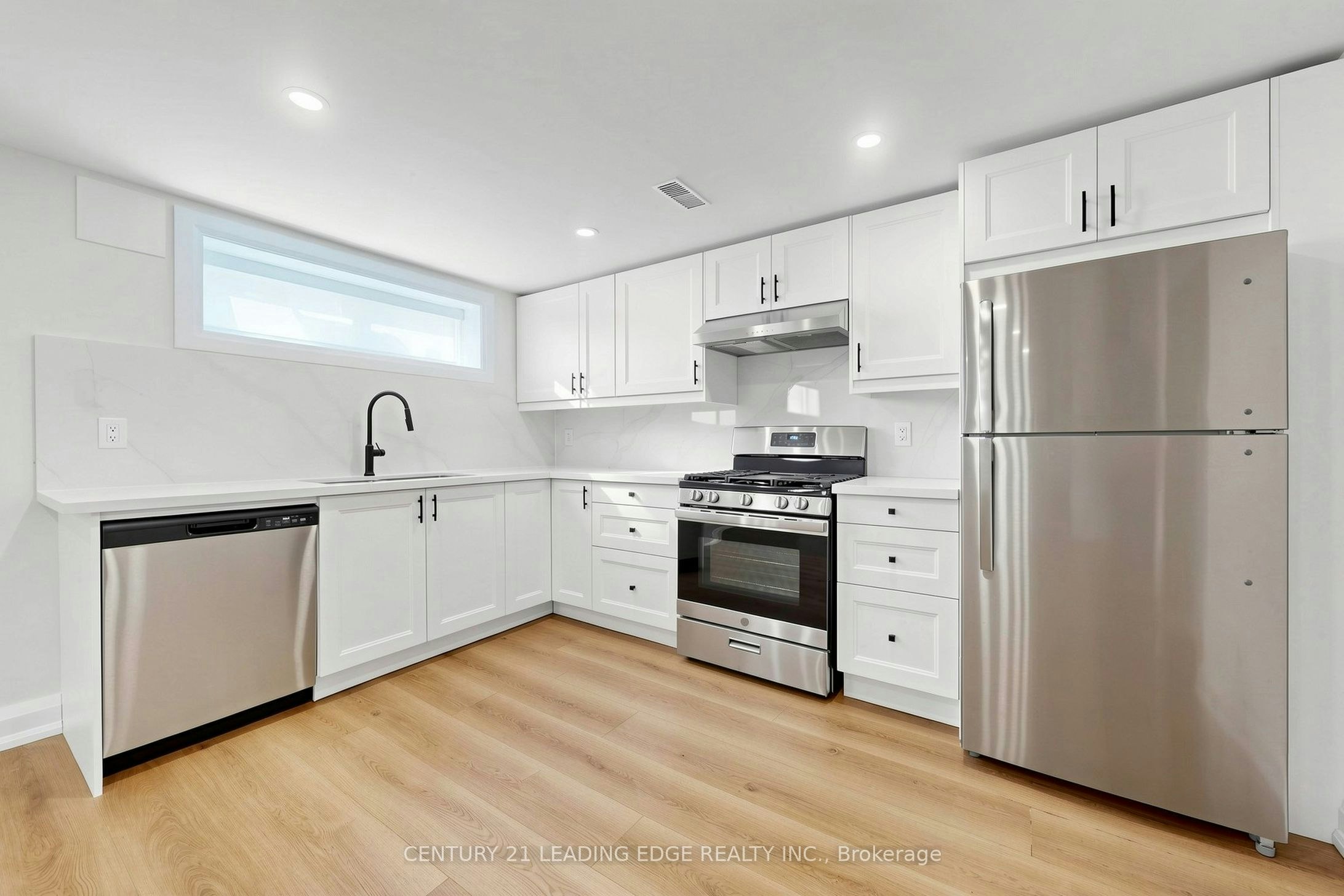 Lower-15 Maretta Avenue, Toronto, ON, M1K 3X8 - 6
