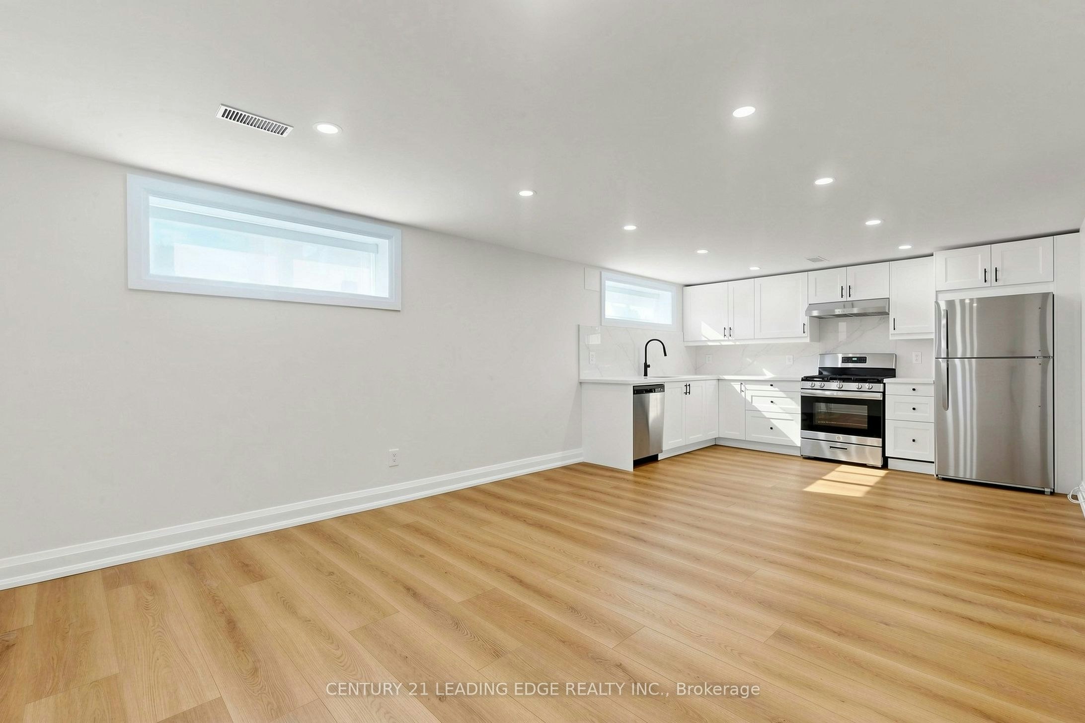Lower-15 Maretta Avenue, Toronto, ON, M1K 3X8 - 7