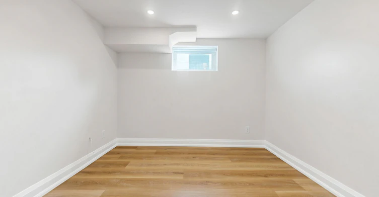 Lower-15 Maretta Avenue, Toronto, ON, M1K 3X8 - 13