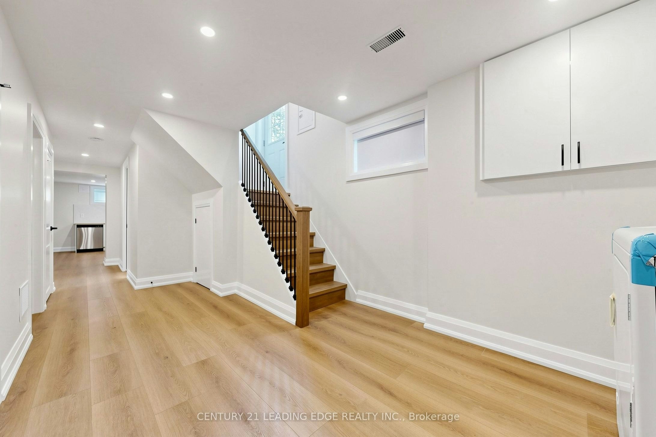 Lower-15 Maretta Avenue, Toronto, ON, M1K 3X8 - 5